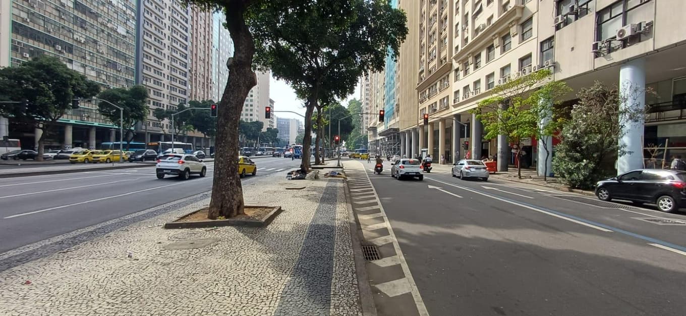 Foto 11 de 57: Comercial em leilão em Rio De Janeiro - RJ, bairro Centro — Conjunto Comercial 377m² na Av. Presidente Vargas, 583 | Centro/RJ | Próximo ao Metrô Uruguaiana e Candelária | Oportunidade para Investidores!