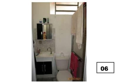Foto 4 de 14: Casa em leilão em São Carlos - SP — Casa, A.T. 172m², A.C. 155m², 3 dorms, Res. Américo Alves Margarido