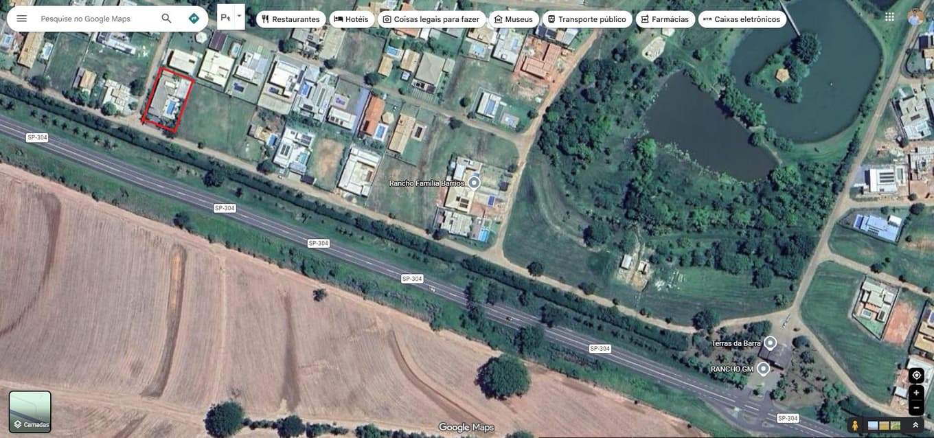 Foto 10 de 16: Casa em leilão em Mendonça - SP — Casa de Alto Padrão em Condomínio Fechado com Piscina, Quadra de Areia e 1.002,62 m² de Terreno Mendonça/SP