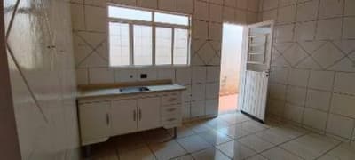 Foto 4 de 15: Casa em leilão em Assis - SP, bairro San Fernando Valley — Casa 102m² com Terreno 125m² || DESOCUPADA || Assis-SP | San Fernando Valley - 2 Dorms, 1 Banheiro - Financiamento até 420 Meses!