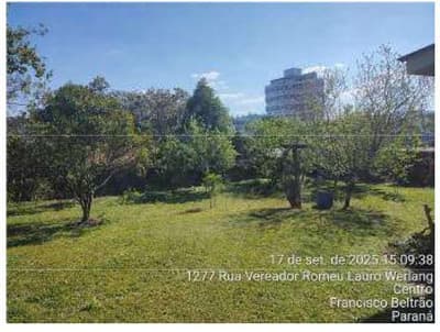 Foto 1 de 13: Casa em leilão em Francisco Beltrão - PR, bairro Centro — Teereno co área de 948,02m², com benfeitoria de área total de 267,43m², localizado na Rua Vereador Romeu Lauro Werlang, 1277, Bairro: Centro, Francisco Beltrão/PR