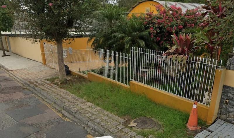 Foto 2 de 4: Casa em leilão em Curitiba - PR — Casa, com a área construída de 201,60m², Rua Elias Moyses Schelela, 544/546, Uberaba, Curitiba/PR