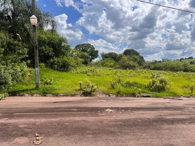 Foto 3 de 4: Terreno em leilão em Pérola - PR — Lote, 597.5 m2, Pérola / PR
