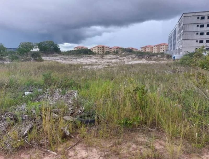 Foto 1 de 4: Terreno em leilão em Camaçari - BA — Terreno 10.543m² com Área 5.218m² | DESOCUPADO | Camaçari-BA | Espaço Alpha - Loteamento Parque Nascente do Capivara - Condições de Pagamento Facilitadas, Entre em Contato!