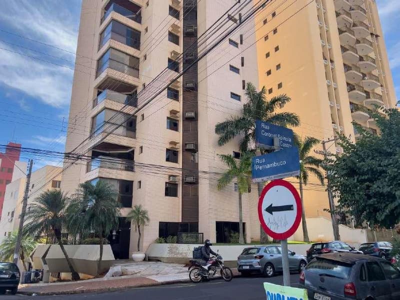 Foto 3 de 7: Apartamento em leilão em São José Do Rio Preto - SP, bairro Vila Imperial — Apartamento nº 41 do Edifício Athenas com área privativa de 215,34m² e área total de 332,50m² com duas vagas de garagem nº 04 e 05. Localizado na Rua Coronel Espíndola de Castro,4300, Vila Imperial, São José do Rio Preto/SP.