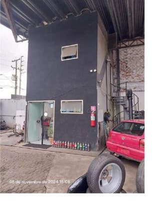 Foto 10 de 22: Comercial em leilão em Pinhais - PR, bairro Centro — Galpão com área de 360,00m² e um escritório com área de 30,00m², área do terreno 653,00m² - Pinhais/PR