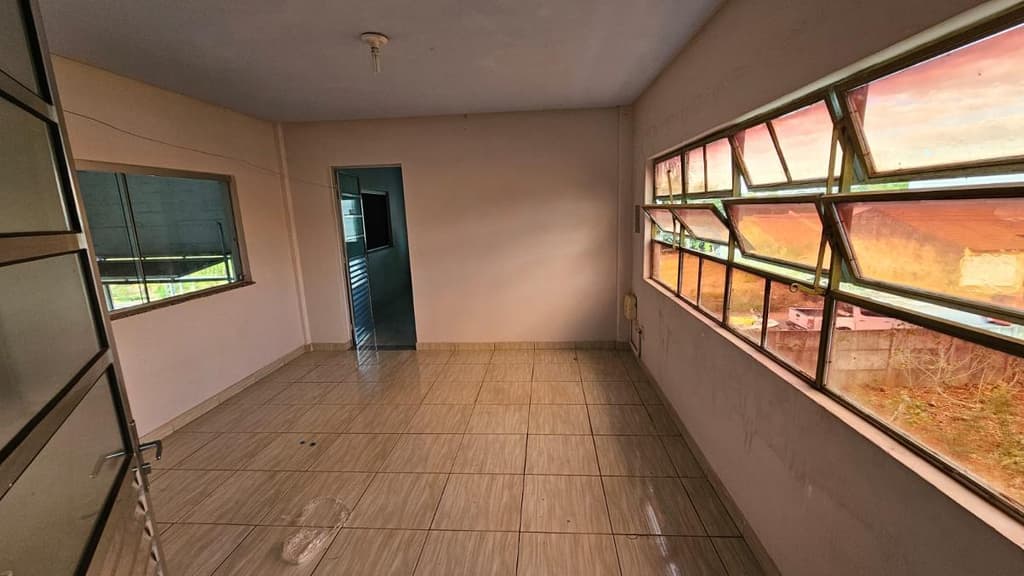 Foto 13 de 14: Comercial em leilão em Aparecida De Goiânia - GO — Galpão 391m², Desocupado, Vila Brasília, Aparecida de Goiânia/GO