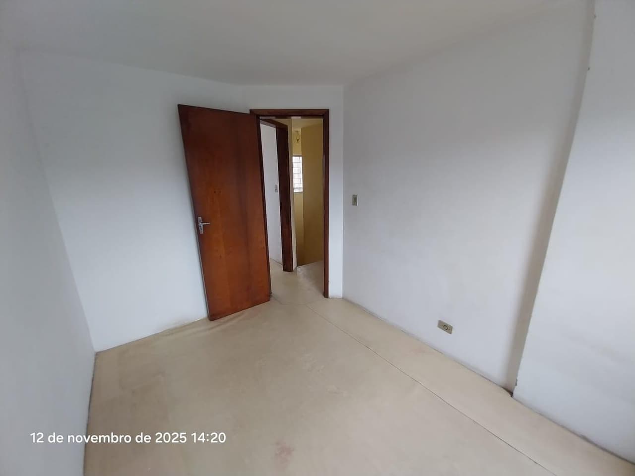 Foto 6 de 13: Casa em leilão em Curitiba - PR, bairro Bairro Alto — Sobrado com área construída útil de 74,87m², Rua Sebastião Alves Ferreira 2815, Bairro Alto, Curitiba/PR - Massa Falida de Tagus Engenharia e Construções