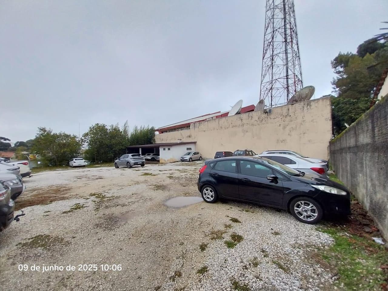 Foto 34 de 59: Comercial em leilão em Curitiba - PR, bairro Vista Alegre — Posto de Combustível com área de terreno total de 3.126,40m², benfeitorias de área total de 477,00m², localizado na Rua Miguel Tschennerl, 47, Vista Alegre, Curitiba/PR