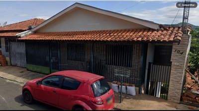 Foto 2 de 4: Terreno em leilão em Tapiratiba - SP — (50%) Imóvel Urbano, A.T. 180m², A.C. 255m², Vila Santo Antônio, (Nua Propriedade)