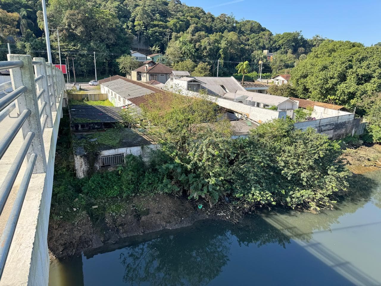 Foto 5 de 6: Terreno em leilão em Joinville - SC — Terreno com A.T. 775m², Joinville/SC