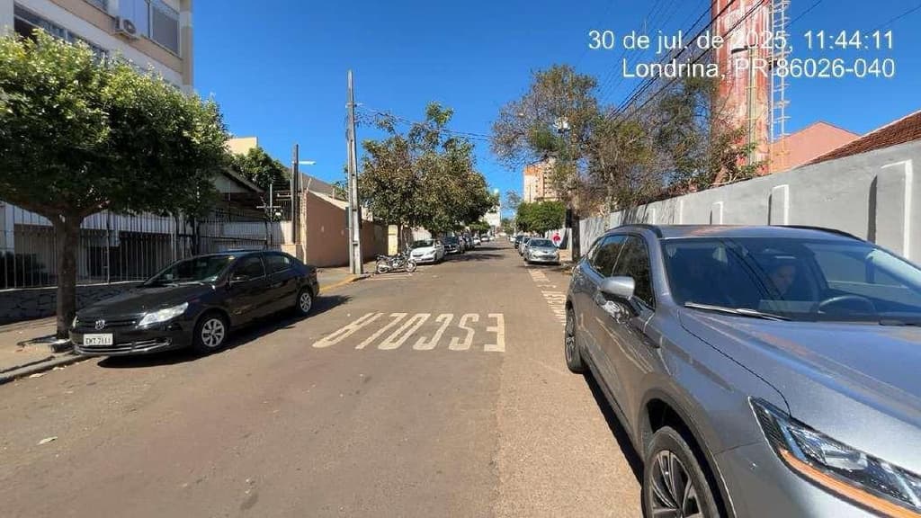 Foto 4 de 5: Apartamento em leilão em Londrina - PR, bairro Centro — Apartamento nº 203, Bloco A do Conjunto Residencial Tocantins, com área construída de 57,74m² no Centro, Londrina/PR