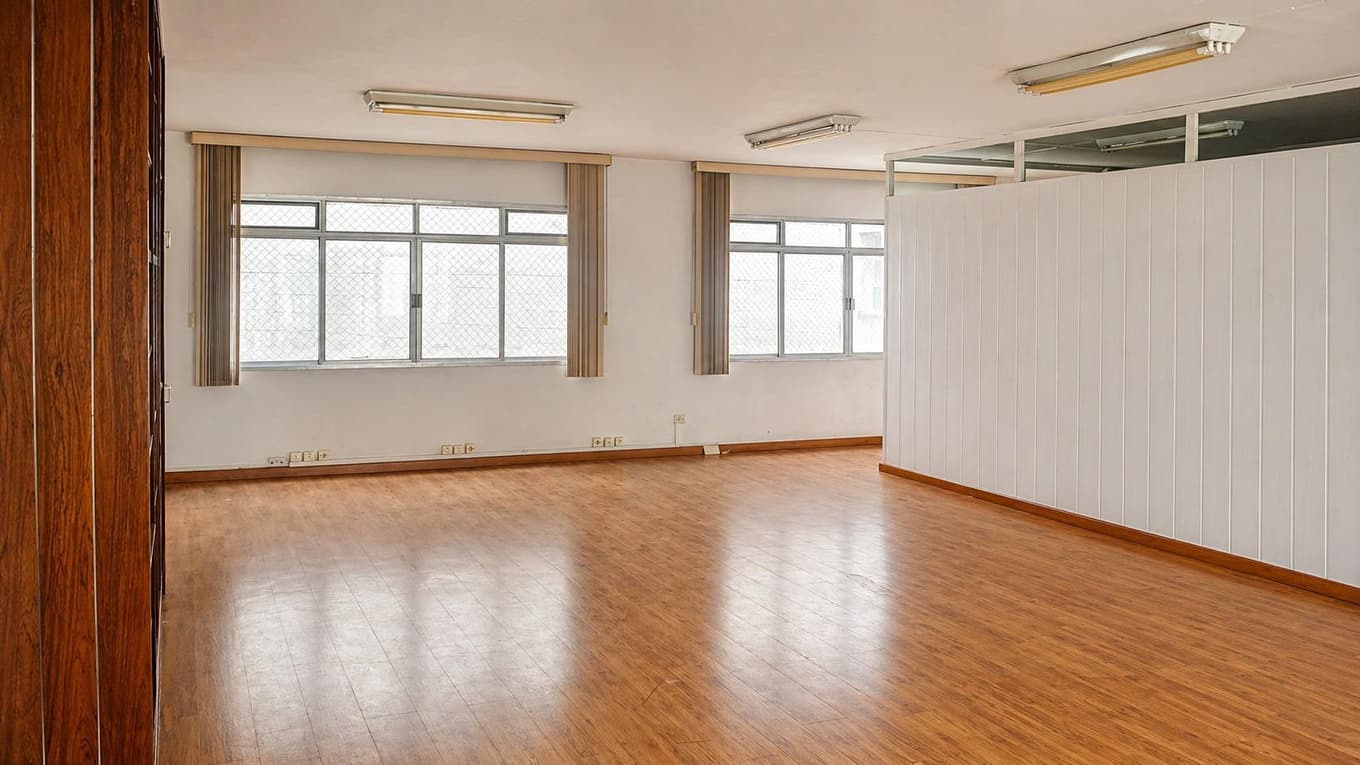 Foto 4 de 16: Comercial em leilão em Curitiba - PR, bairro Centro — SALA COMERCIAL Nº 1002 EDIFÍCIO GOIÁS CURITIBA/PR