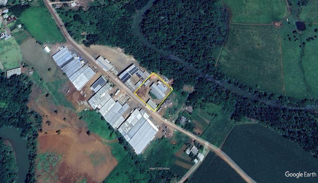 Foto 1 de 12: Comercial em leilão em Riqueza - SC — LOTE URBANO Nº 450, LOCALIZADO EM FRENTE PARA A RUA LINDOR JOSÉ POHLMANN, MUNICÍPIO DE RIQUEZA/SC, ÁREA DE 3.718,00 M², COM A EDIFICAÇÃO DE UM PAVILHÃO INDUSTRIAL