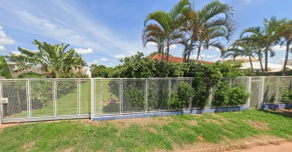 Foto 1 de 4: Casa em leilão em Piquerobi - SP — Casa, A.T. 2.799m², A.C. 155m², 3 dorms, 1 suíte, área de lazer, churrasqueira, Piquerobi