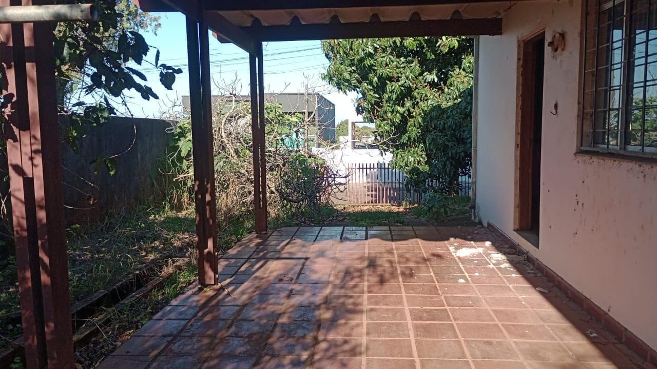 Foto 7 de 12: Casa em leilão em Capitão Leônidas Marques - PR — Casa 126m² Desocupada no Bairro Centro em Capitão Leonidas Marques/PR