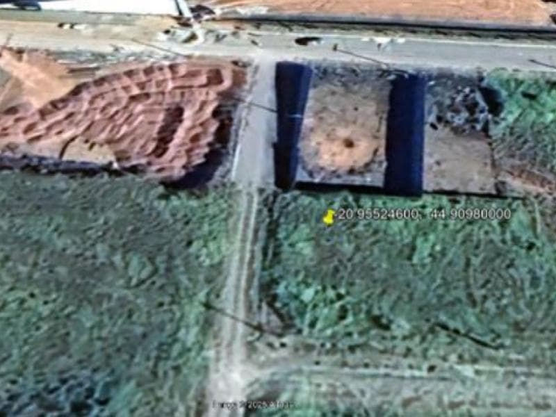 Foto 2 de 3: Terreno em leilão em Santo Antônio Do Amparo - MG, bairro Loteamento Residencial Ouro Branco — Lote, 210.0 m2, Santo Antônio do Amparo / MG