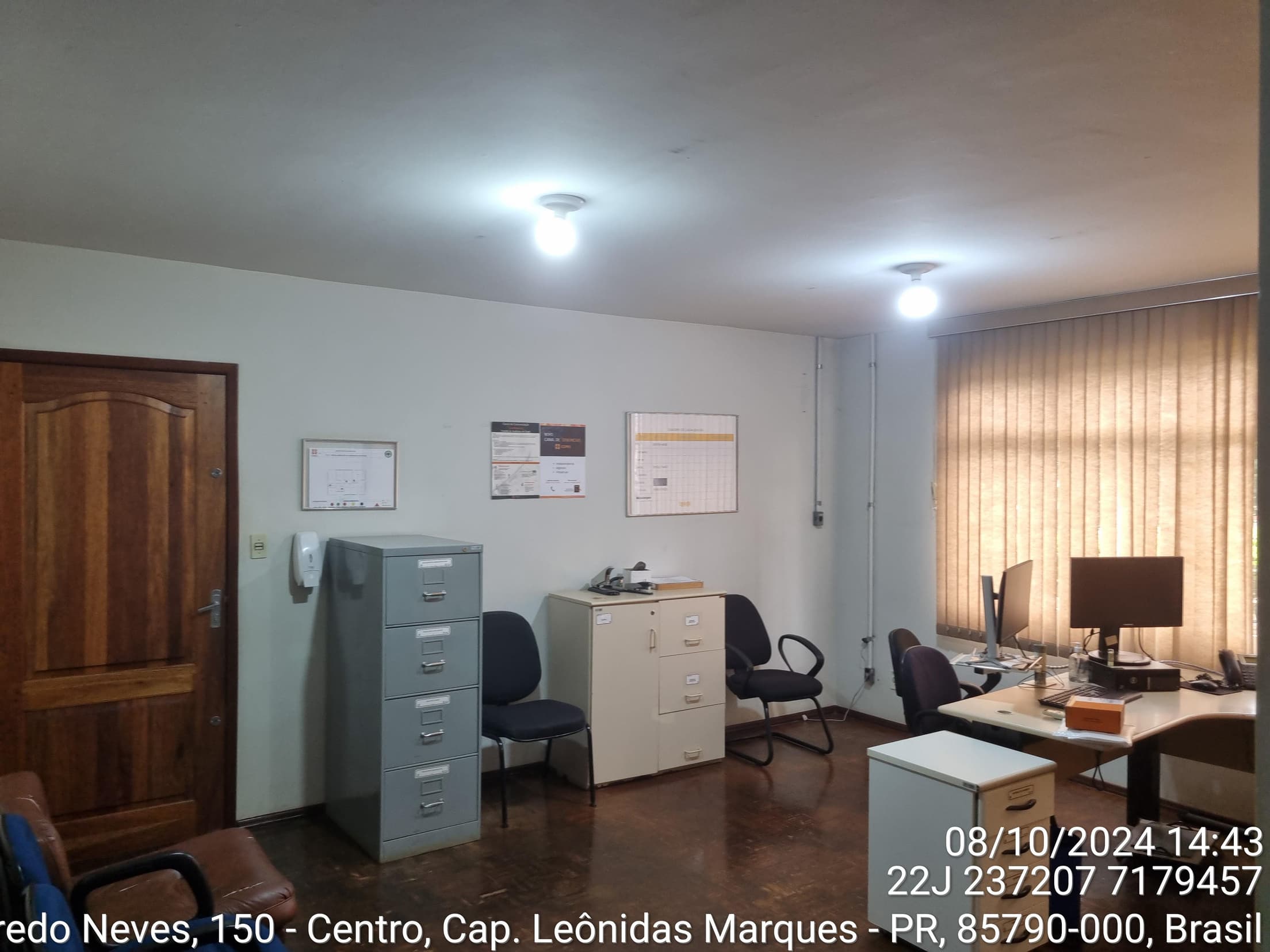 Foto 4 de 10: Casa em leilão em Capitão Leônidas Marques - PR — Casa 152m² Desocupada no Bairro Centro em Capitão Leonidas Marques/PR