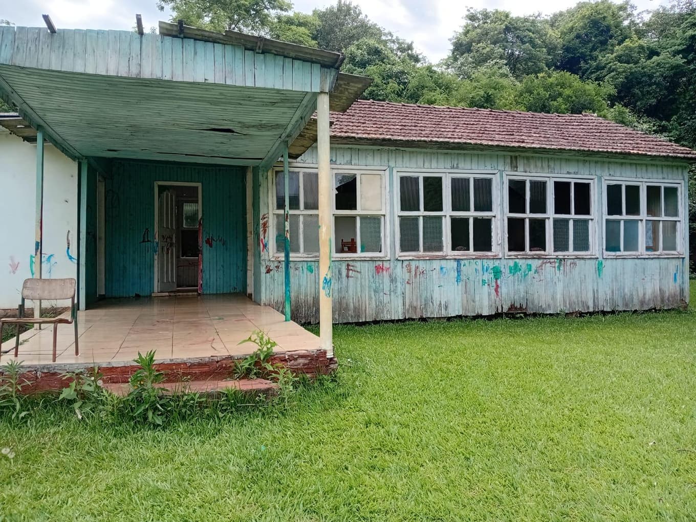 Foto 1 de 8: Casa em leilão em Romelândia - SC — CASA DE MADEIRA DE LEI MEDINDO APROXIMADAMENTE 60M²