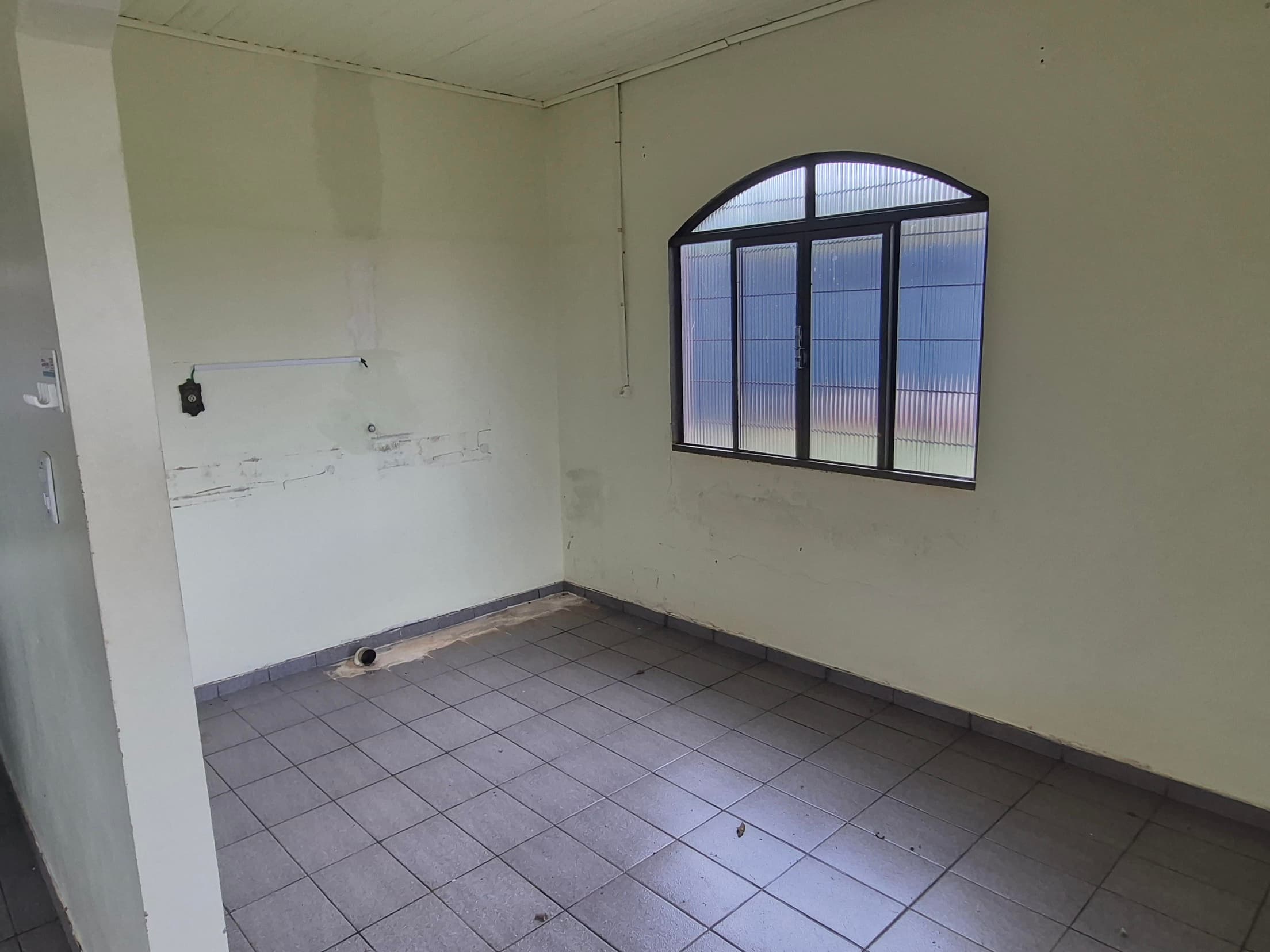 Foto 15 de 20: Casa em leilão em Toledo - PR, bairro Novo Sarandi — IMÓVEL RESIDENCIAL COM ÁREA DE 800 m² EM NOVO SARANDI TOLEDO/PR