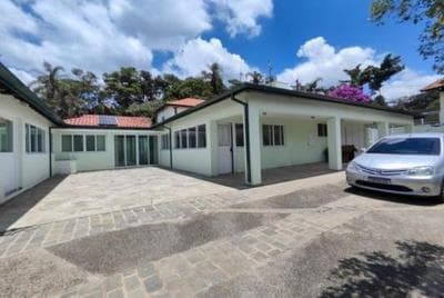 Foto 19 de 47: Casa em leilão em Santana De Parnaíba - SP — Chácara de alto padrão com 5 suítes e Área total de 5.381 m² | 43% abaixo da avaliação | Santana de Parnaíba/SP