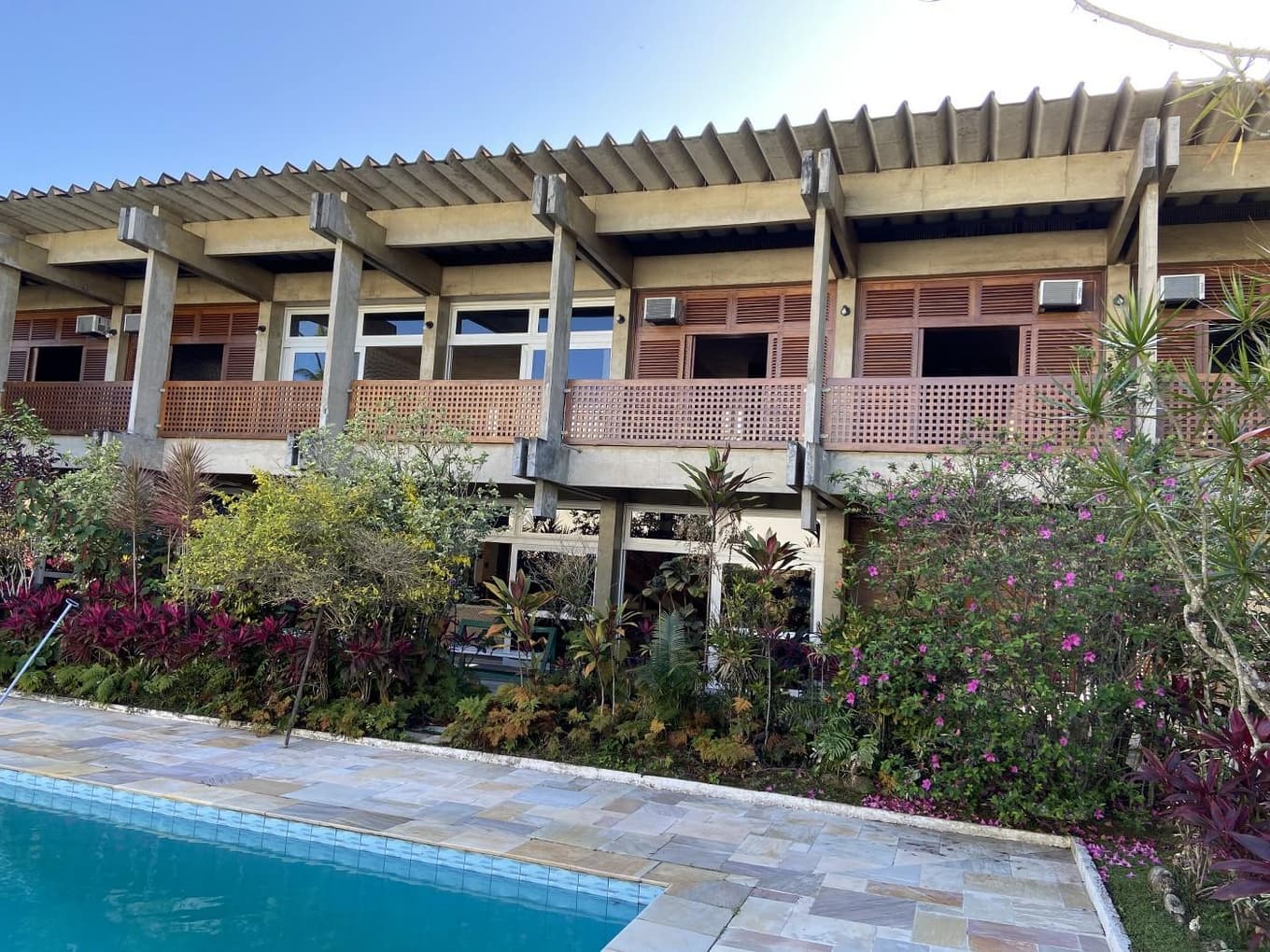 Foto 6 de 9: Casa em leilão em Guarujá - SP — Guarujá/SP Leilão de Imóvel Residencial de Alto Padrão com 2.000 m² de Terreno no Loteamento Pernambuco
