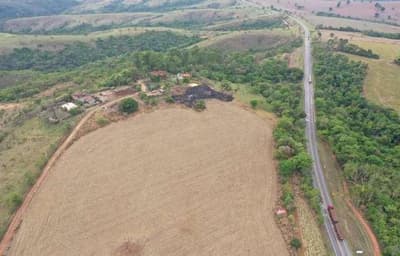 Foto 5 de 8: Area Rural em leilão em Formiga - MG — FAZENDA "GUAXUPE" EM FORMIGA/MG.