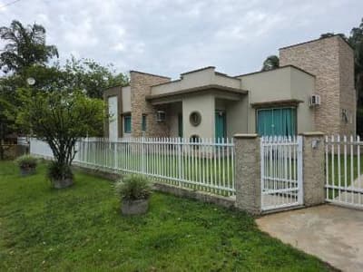 Foto 8 de 33: Casa em leilão em Presidente Getúlio - SC — Casa 239m² com Terreno 1125m² || DESOCUPADA || Presidente Getúlio-SC | Niterói - 3 Dorms, 3 Banheiros - Financiamento até 420 Meses!