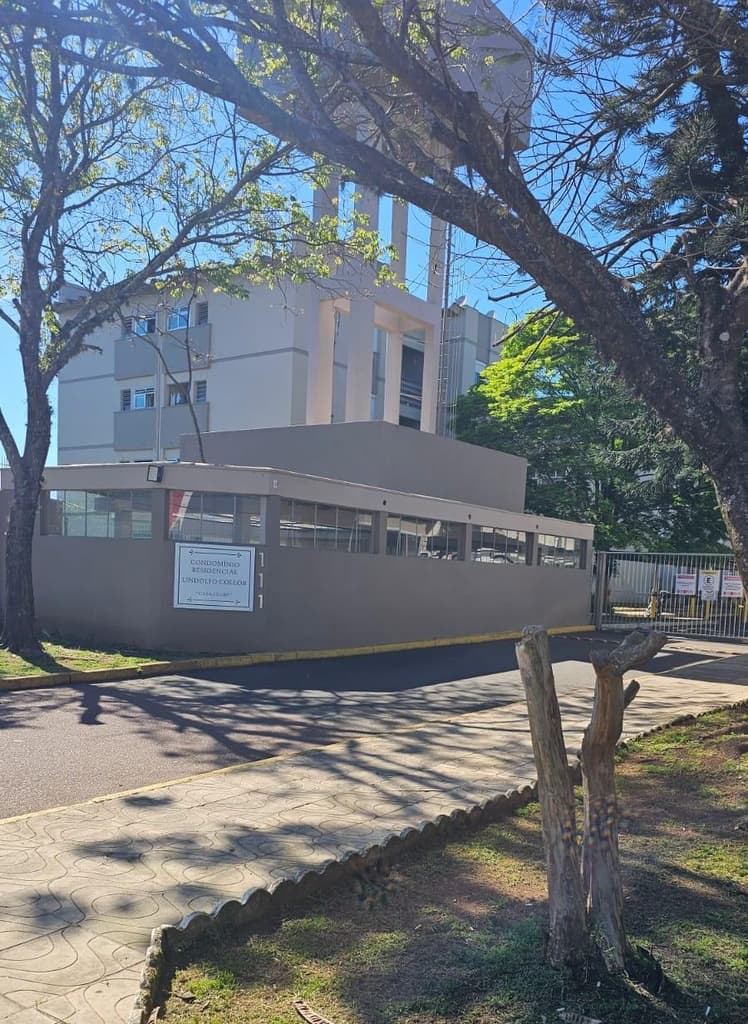 Foto 3 de 3: Casa em leilão em São Leopoldo - RS — BOX EM SÃO LEOPOLDO