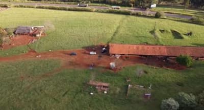 Foto 13 de 19: Area Rural em leilão em Cascavel - PR — Area de terras rural, medindo 18.964,00m², contendo um barracão com área de 820,00 m², silo para ração e poço artesiano.
