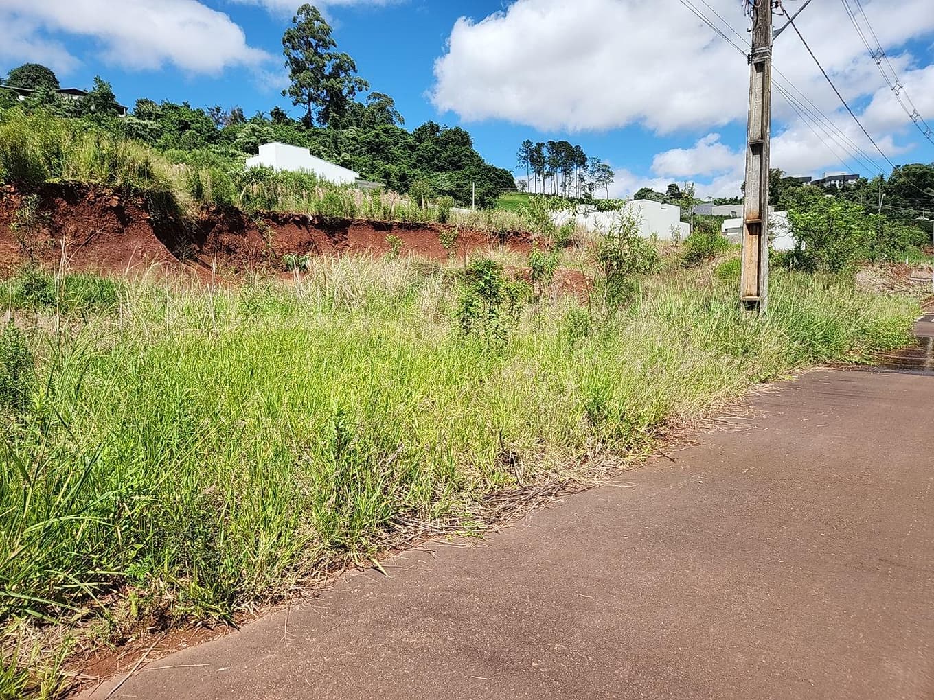Foto 3 de 6: Terreno em leilão em Dois Vizinhos - PR — LOTE URBANO Nº 14 DA QUADRA Nº 06 LOCALIZADO NO LOTEAMENTO REALIZE III EM DOIS VIZINHOS/PR - ÁREA DE 2.159,96M²