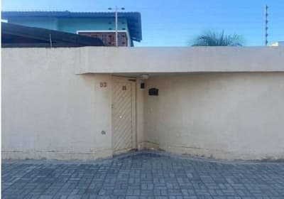 Foto 2 de 3: Casa em leilão em Aquiraz - CE — Casa, Ocupado, Aquiraz / CE (67% abaixo da avaliação)