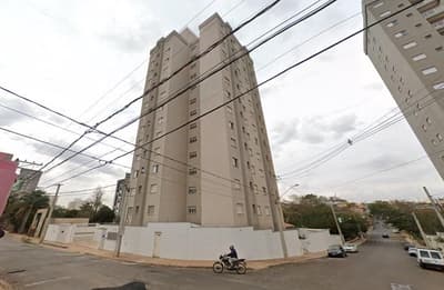 Apartamento em leilão em São Carlos - SP — Apartamento, A.U. 47m², A.C. 11m², Ed. Bosque dos Ipês (Direitos)