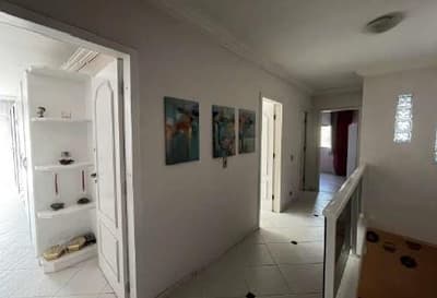 Foto 1 de 20: Casa em leilão em Curitiba - PR — Casa residencial com a área construída de 390m², área de terreno de 444m², situada na Rua Júlio Perneta, n° 431, Mercês - Curitiba/PR.