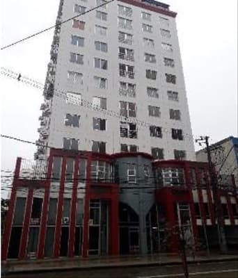 Foto 12 de 14: Comercial em leilão em Curitiba - PR — CONJUNTO COMERCIAL Nº 401 E 4 VAGAS DE GARAGEM (CURITIBA)