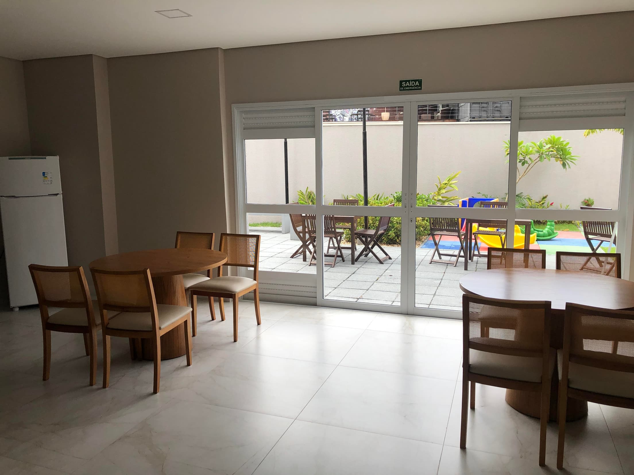 Foto 28 de 32: Apartamento em leilão em Taubaté - SP, bairro Vila Costa — Apto 94m² | Vila Costa (Taubaté) | 2 Vagas | DESOCUPADO: Excelente Localização Próximo ao Taubaté Shopping. Ideal p/ Moradia ou Renda!