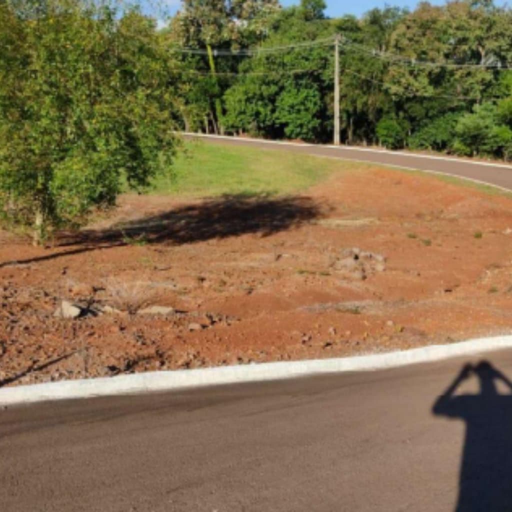 Foto 8 de 8: Terreno em leilão em Capitão Leônidas Marques - PR — TERRENO MARINAS DE CAPITÃO - LOTE Nº 106