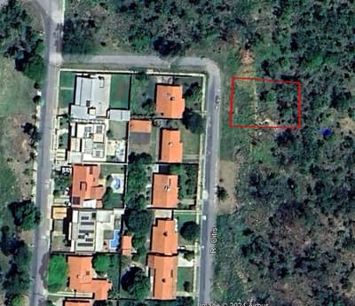 Foto 1 de 3: Terreno em leilão em Três Marias - MG, bairro Cemig — Terreno 937m² Desocupado em Três Marias/MG