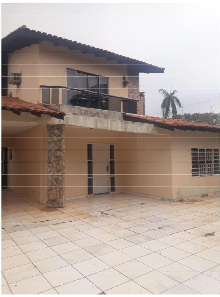 Foto 3 de 5: Casa em leilão em Umuarama - PR — Sobrado com área de 315,00m²- área de terreno de 396,60m² - Localizado na Rua Marabá, nº 3244, Zona I, Umuarama/PR.