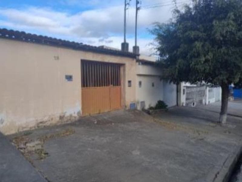 Foto 2 de 3: Casa em leilão em Vitória Da Conquista - BA, bairro Ibirapuera — Casa, Vitória da Conquista / BA