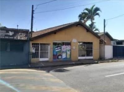 Foto 2 de 13: Comercial em leilão em Barretos - SP — Imóvel Misto, sala comercial, 2 casas, 2 quitinetes. Bairro Marilia