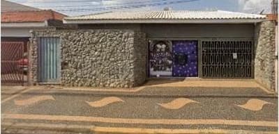 Terreno em leilão em Catanduva - SP — DIREITOS AQUISITIVOS - IMÓVEL construído Terreno de 300m² no Bairro Pq. Residencial Paraíso em Catanduva/SP