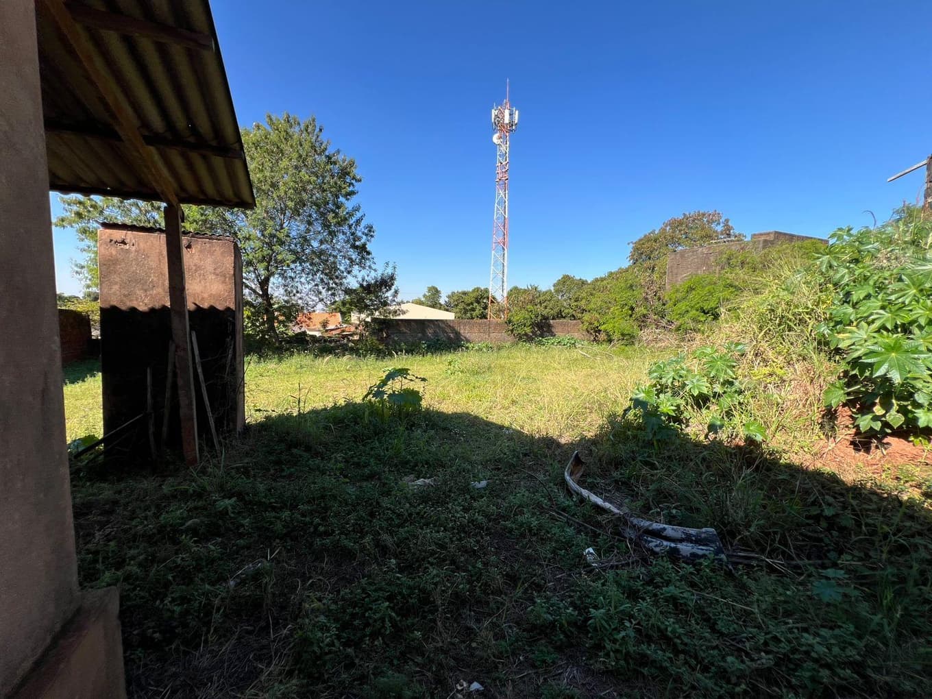 Foto 3 de 12: Terreno em leilão em Indianópolis - PR — Fração ideal de 8,33% de Terras, contendo benfeitoria de área total aproximada de 100,00m², Cianorte/PR