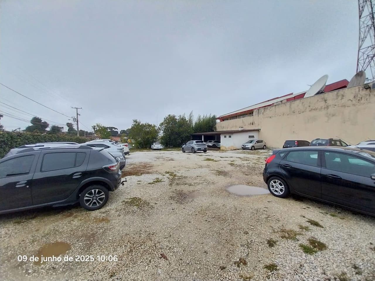 Foto 32 de 59: Comercial em leilão em Curitiba - PR, bairro Vista Alegre — Posto de Combustível com área de terreno total de 3.126,40m², benfeitorias de área total de 477,00m², localizado na Rua Miguel Tschennerl, 47, Vista Alegre, Curitiba/PR