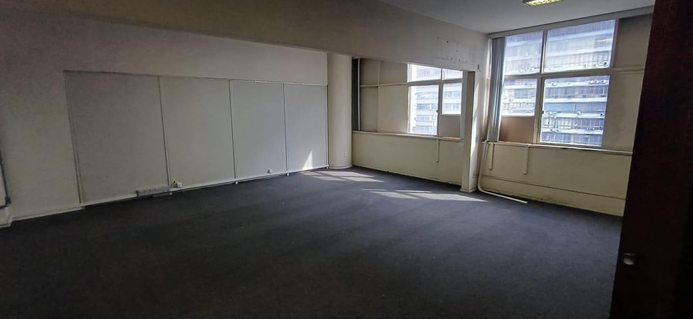 Foto 38 de 57: Comercial em leilão em Rio De Janeiro - RJ, bairro Centro — Conjunto Comercial 377m² na Av. Presidente Vargas, 583 | Centro/RJ | Próximo ao Metrô Uruguaiana e Candelária | Oportunidade para Investidores!