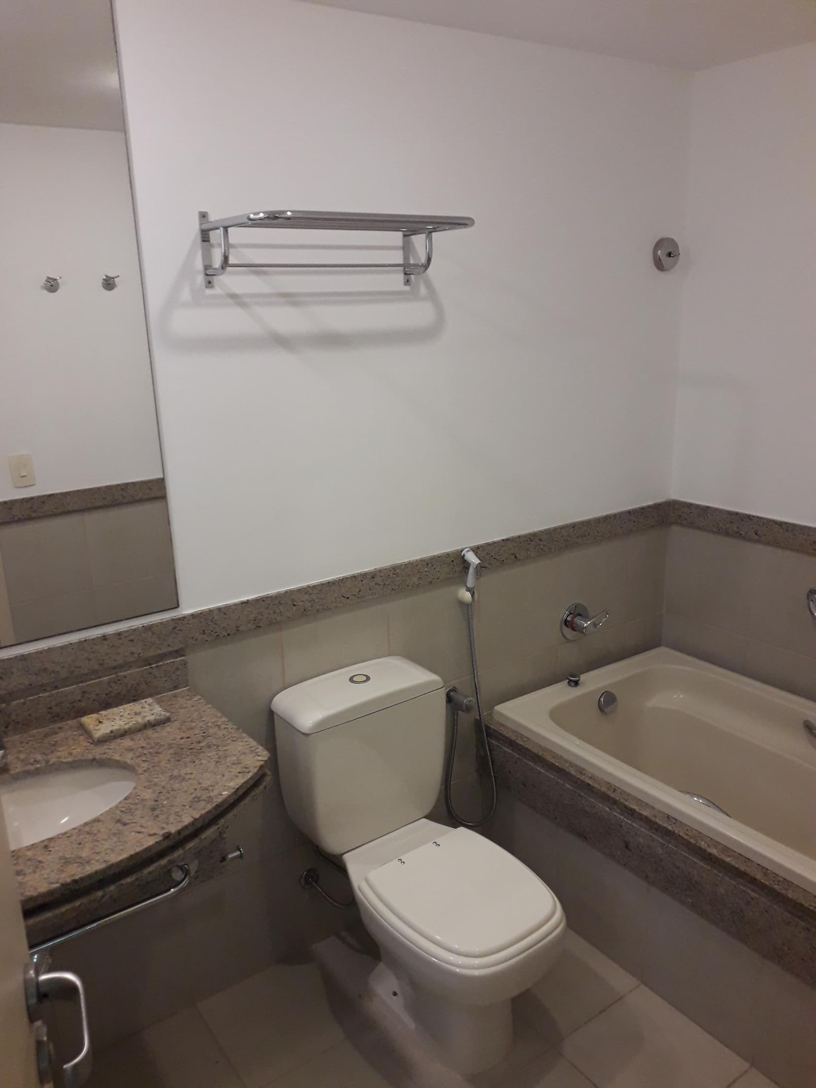 Foto 24 de 27: Imóvel em leilão em Angra Dos Reis - RJ — Chalé n°203 com 58m², 1 Vaga Náutica e 1 vaga de garagem descoberta, Desocupado, Costabella Marina e Resort - Angra dos Reis/RJ