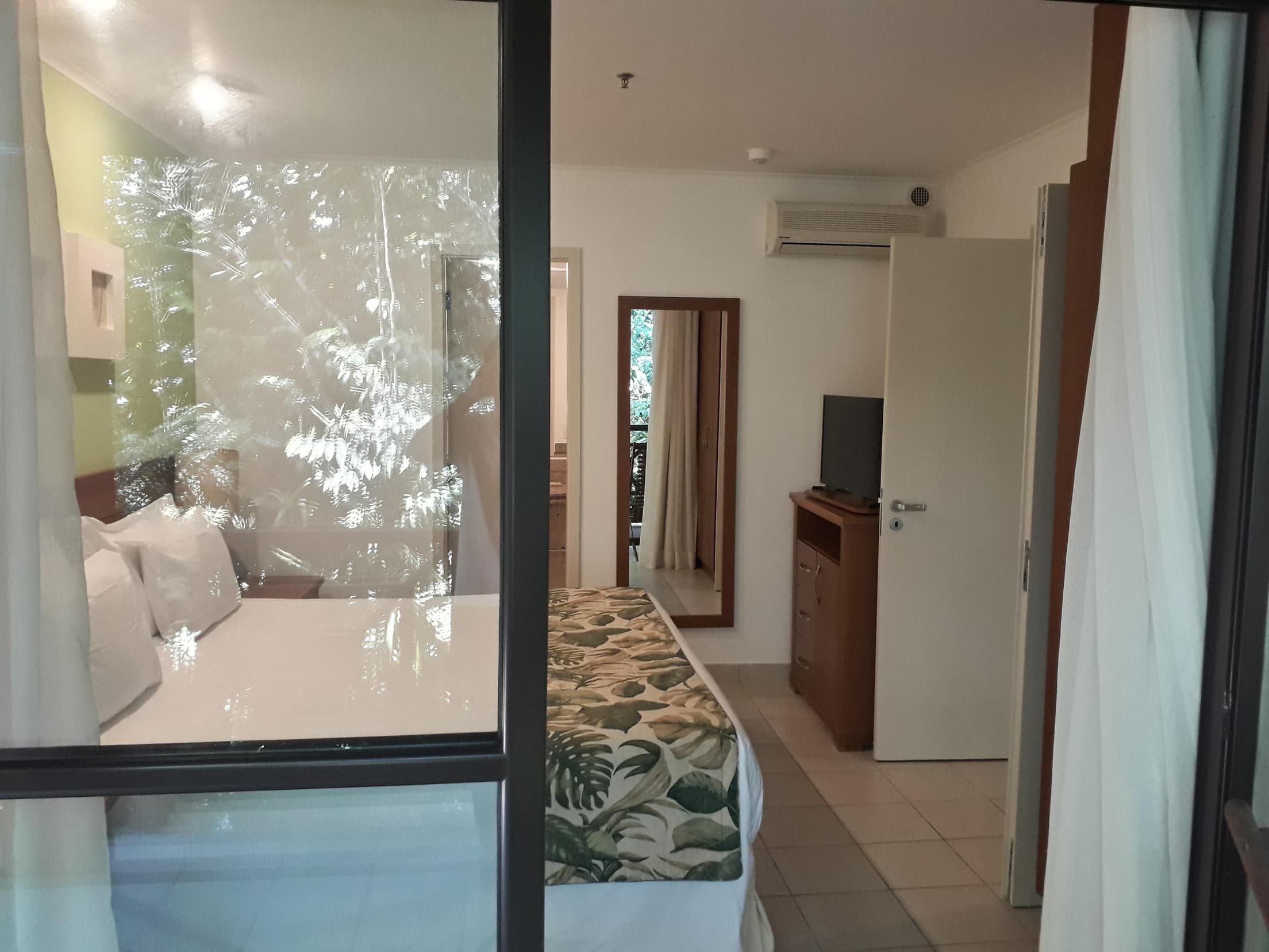 Foto 10 de 27: Imóvel em leilão em Angra Dos Reis - RJ — Chalé n°203 com 58m², 1 Vaga Náutica e 1 vaga de garagem descoberta, Desocupado, Costabella Marina e Resort - Angra dos Reis/RJ