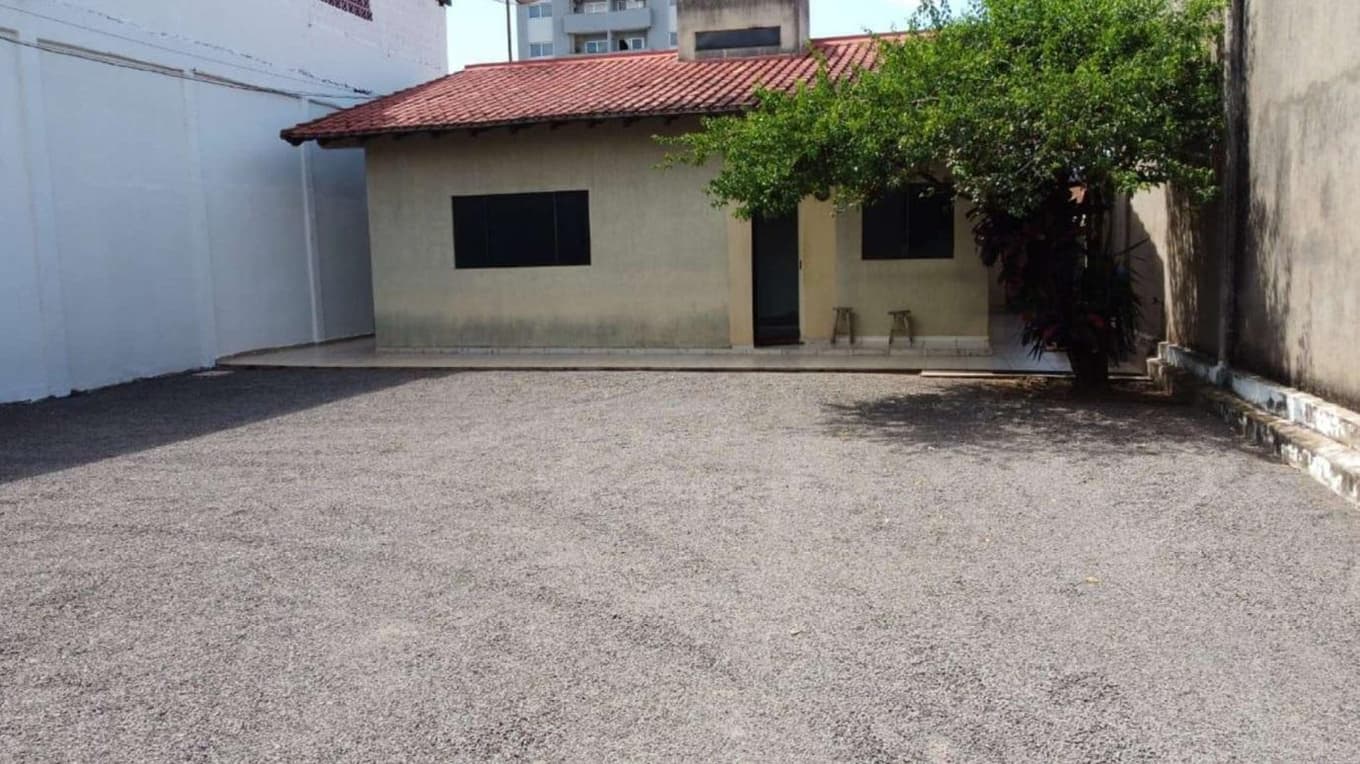 Casa em leilão em Amambaí - MS — Casa Comercial, A.T. 142,12m², situado na Rua General Câmara, Amambaí/MS