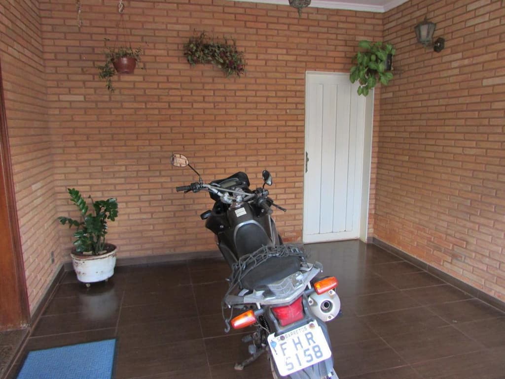 Foto 2 de 18: Casa em leilão em Barretos - SP — Casa, A.T. 242m², A.C. 154m², Celina