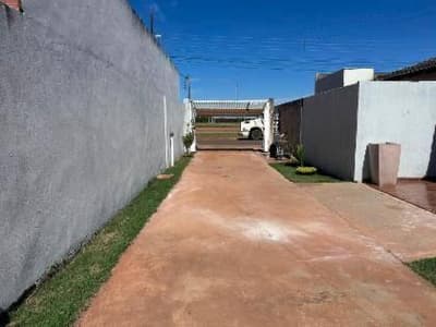 Foto 3 de 18: Casa em leilão em Campo Novo Do Parecis - MT, bairro Jardim das Palmeiras — Casa 84m² com Terreno 248m² | Campo Novo do Parecis-MT | Res. Amazonas | Jd. das Palmeiras | Oportunidade 3Q - Próx. à Av. Brasil e ao Centro Comunitário - Financiamento até 420 Meses!